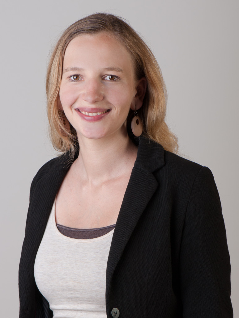 Dr. Juliane Hippe
